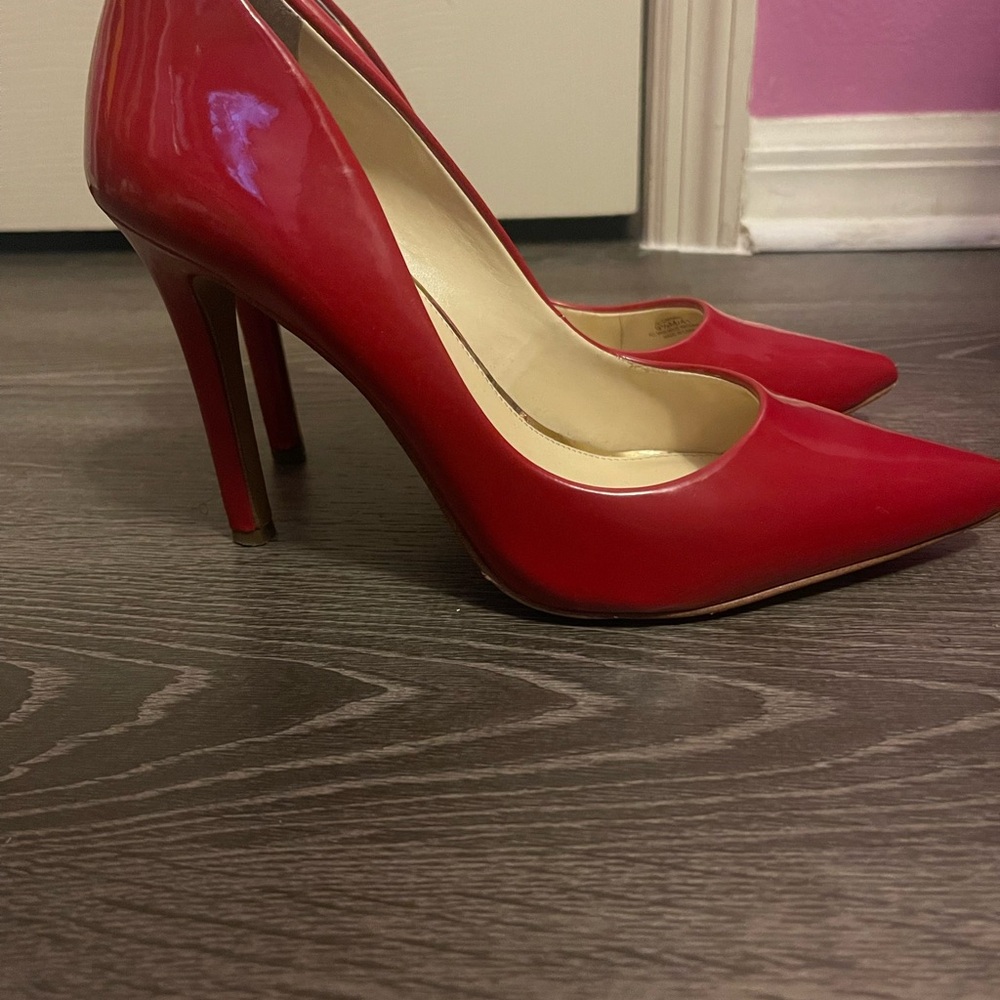 Red Pumps - Picture 3 of 4